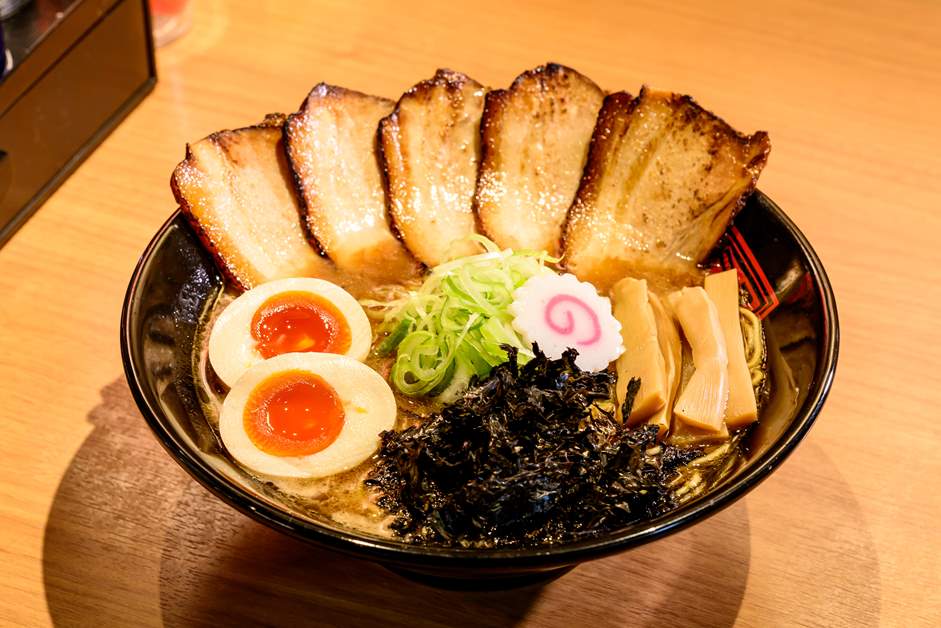 チャーシューには黒豚を使用